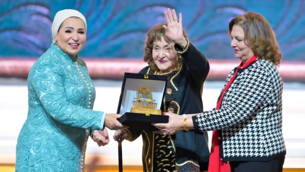 السيدة انتصار السيسي وليلى طاهر