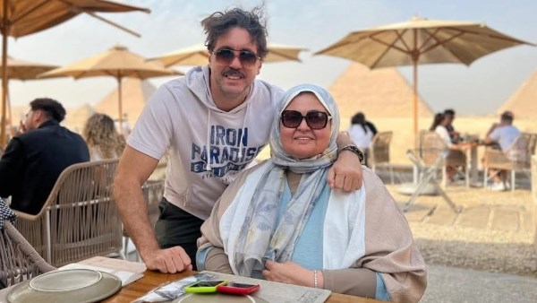 هشام ماجد ووالدته