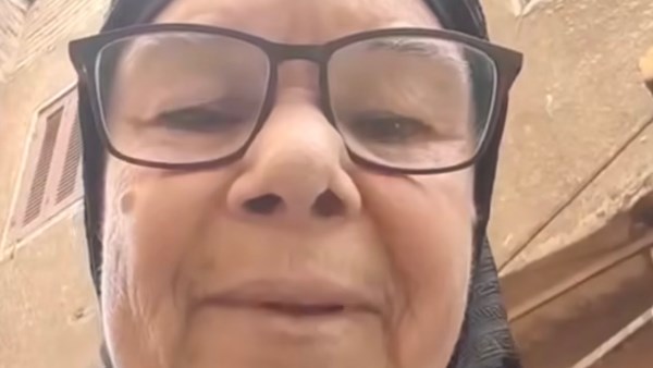 أم تدعو على بناتها في فيديو متداول