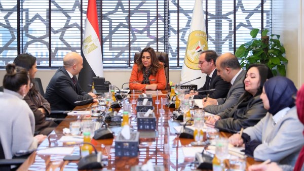 وزيرة التنمية المحلية والبيئة 