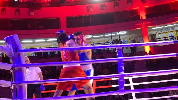  «Road to the Pyramids» للملاكمة 