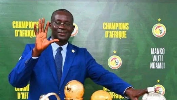 رئيس الاتحاد السنغالي السابق 