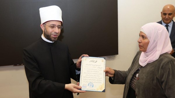 وزير الأوقاف يكرِّم الأمهات المثاليات بالوزارة والجهات التابعة لها