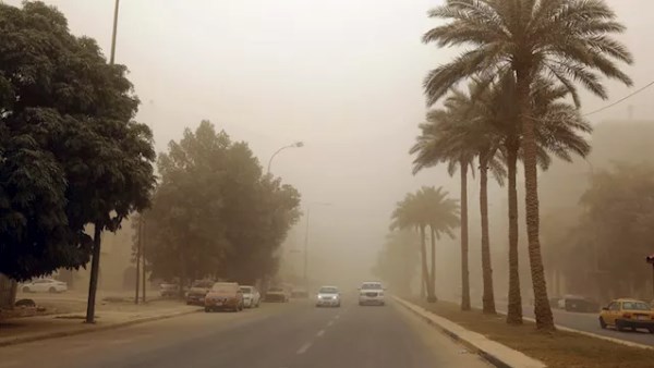 عاصفة ترابية شديدة