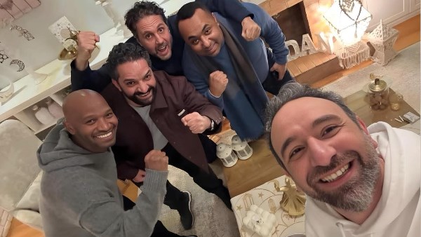 احتفال شيكابالا و هشام ماجد و المخرج عمرو سلامه بصدارة الزمالك الدوري 