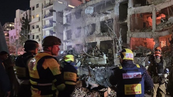 مقتل 8 اشخاص و إصابة 200 أخرين القصف الإيراني على عراد الإسرائيلية