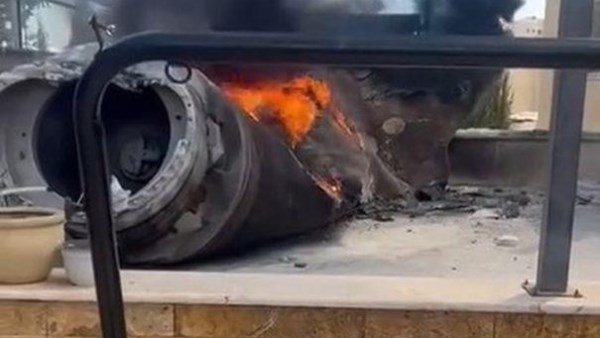 الأردن: 115 بلاغًا بسقوط شظايا و5 إصابات وأضرار في 30 مركبة ومنزلا