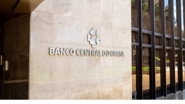 وزير الخزانة البرازيلية: التصعيد العسكري في الشرق الأوسط يؤثر على قرارات خفض الفائدة