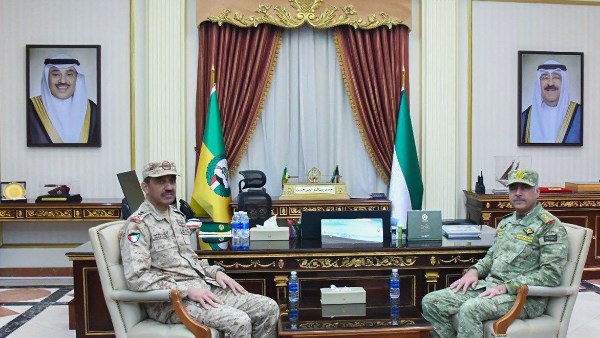 رئيس الأركان الكويتي: جاهزون للتعامل مع مختلف الأحداث