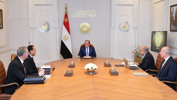 الرئيس السيسي يؤكد الأهمية القصوى للحفاظ على أرصدة استراتيجية آمنة من المنتجات البترولية لمختلف الاستخدامات