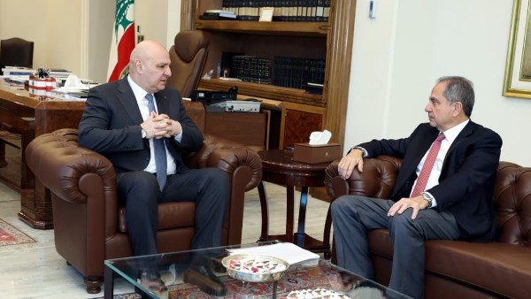 وزير الطاقة اللبنانى يؤكد عدم وجود أزمة محروقات