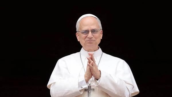 بابا الفاتيكان يدعو إلى الحوار ووقف العنف في الشرق الأوسط