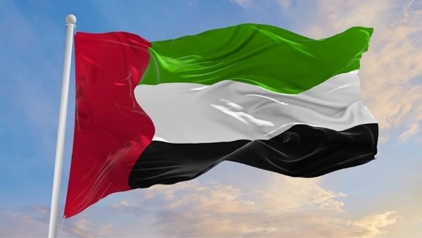 الدفاعات الجوية الإماراتية تتعامل مع 8 صواريخ باليستية و26 طائرة مسيرة