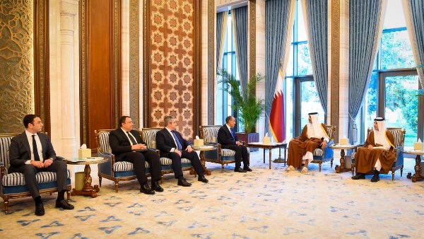 بتوجيهات من رئيس الجمهورية … وزير الخارجية ينقل رسالة دعم كامل وتضامن مصر التام إلى أمير دولة قطر