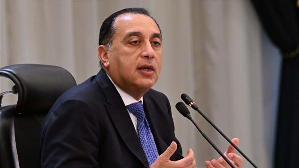 رئيس الوزراء يهنئ شيخ الأزهر بحلول عيد الفطر المبارك