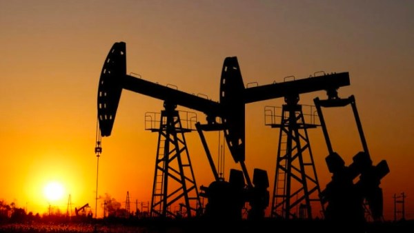 "جي بي مورغان": أسهم النفط الأوروبية "ملاذ رابح في عالم الـ100 دولار"