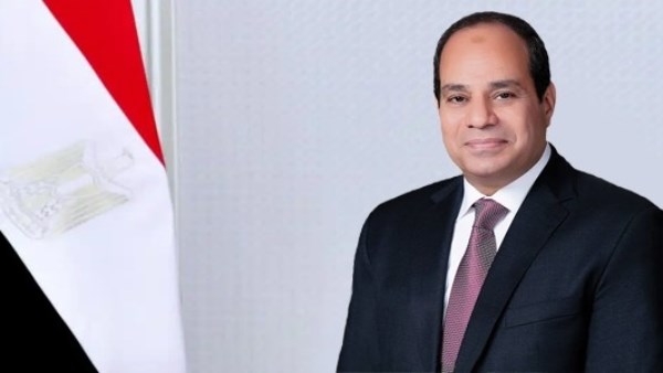 الرئيس السيسي يهنىء الجالية المصرية بالخارج بمناسبة حلول عيد الفطر المبارك