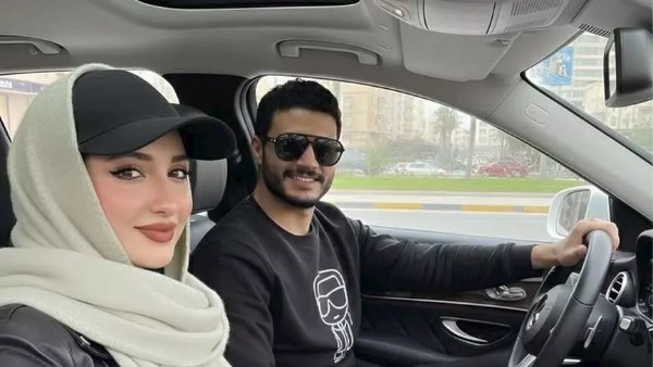  محمد الشناوي والبلوجر رنا أحمد