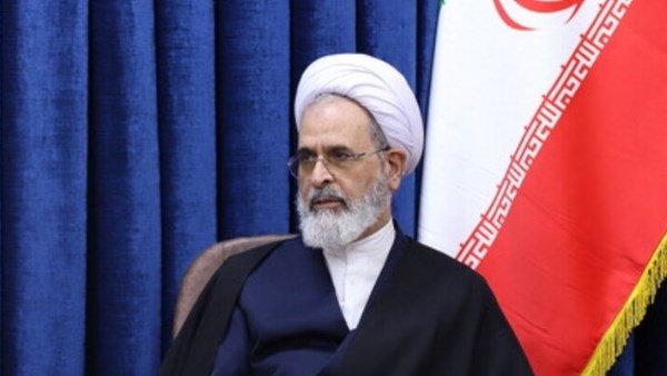 إيران: علي رضا أعرافي ينضم إلى مجلس القيادة بعد اغتيال المرشد الأعلى