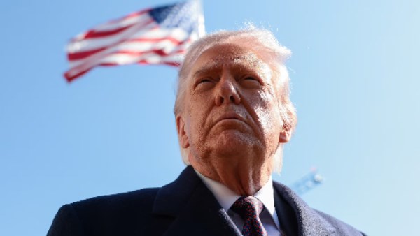  ترامب يحدد مسار المرحلة المقبلة مع إيران| تصعيد أم تفاوض؟