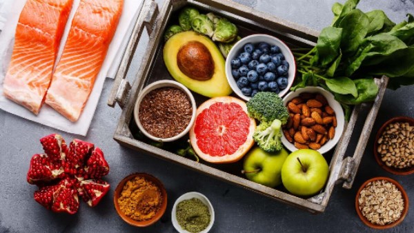 5 أطعمة ومشروبات تعزز ضغط الدم وتقوي المناعة.. تعرف عليها