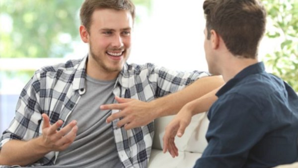 8 عبارات يومية بسيطة تعزز احترام الآخرين لك.. تحدث بثقة دون تصادم