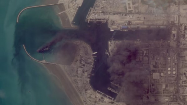 تدمير الأسطول الإيراني بخليج عمان