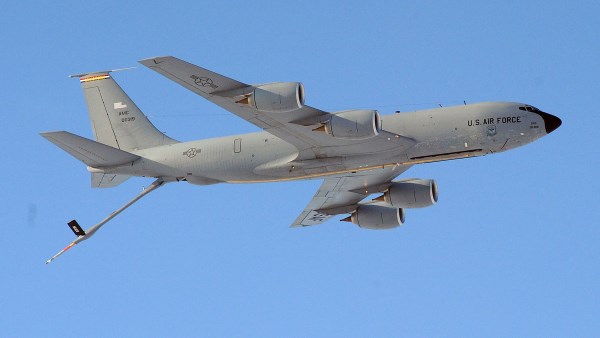 الطائرة العسكرية  KC-135
