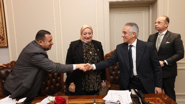 لقاء وزير العدل 