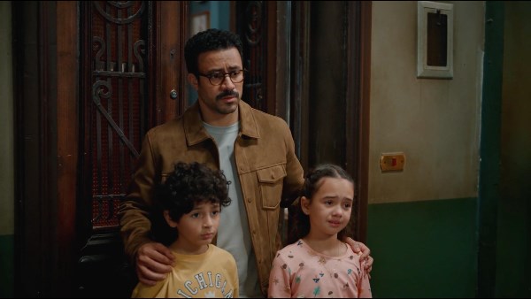 أحمد داود يفشل في التوفيق بين البيت والشغل في مسلسل بابا وماما جيران