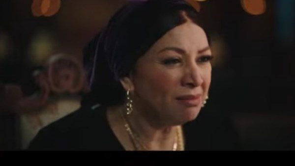 الفنانة إنتصار 