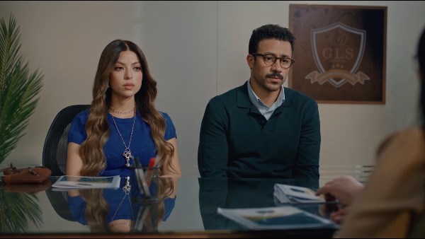 أحمد داود يذهب مع أولاده لطبيب نفسي بسبب مشاكل الطلاق في بابا وماما جيران