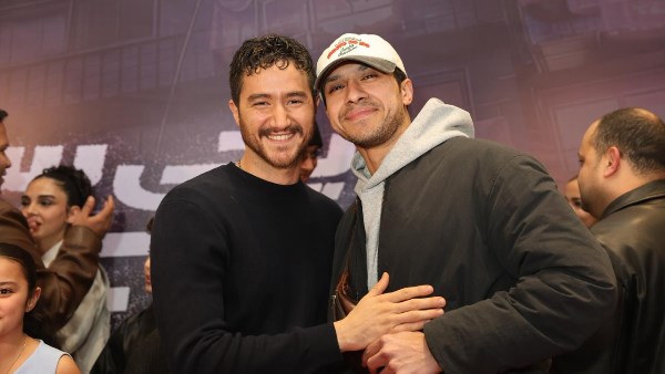 مفاجأة فيلم "إيجي بست".. عصام عمر ضمن فريق إنتاج الفيلم فاجأ الفنان عصام عمر الجمهور بظهوره كـ منتج منفذ  لفيلم إيجي بست 