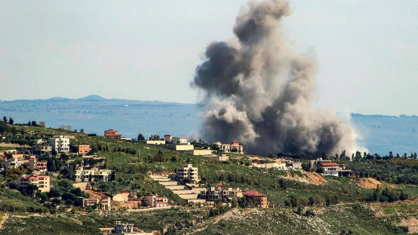 إعلام إسرائيلي: سلاح الجو يشن غارات في لبنان عقب إطلاق صواريخ باتجاه الجليل الأعلى