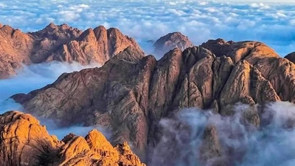 التنمية المحلية عن السياحة البيئية بسيناء: تنوع بيولوجي وشعاب مرجانية وجبال خلابة