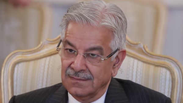 وزير الدفاع الباكستاني 