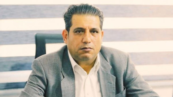 الكاتب الصحفي الفلسطيني ثائر أبو عطيوي 