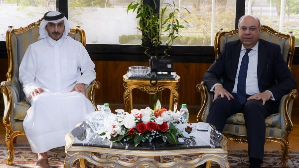 وزير الطيران ومجموعة شركات فهد آل ثان 