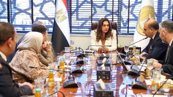 الدكتورة منال عوض