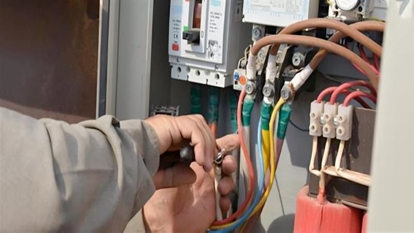 سرقة تيار.. أرشيفية