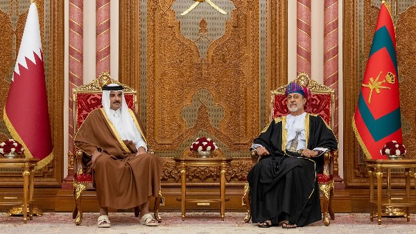 أمير قطر وسلطان عمان