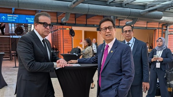 وزير الصحة والسكان 