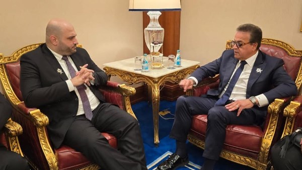 وزير الصحة والسكان 