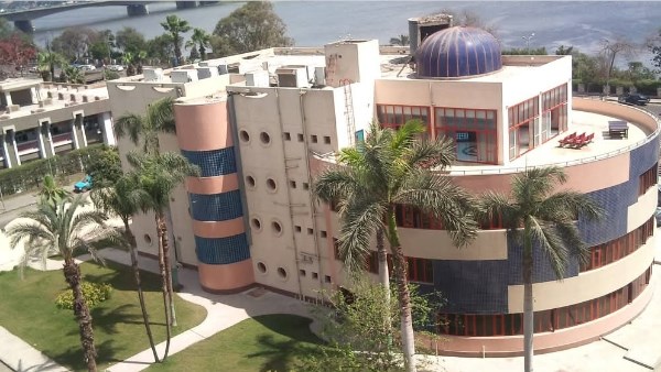 المستشفيات التعليمية