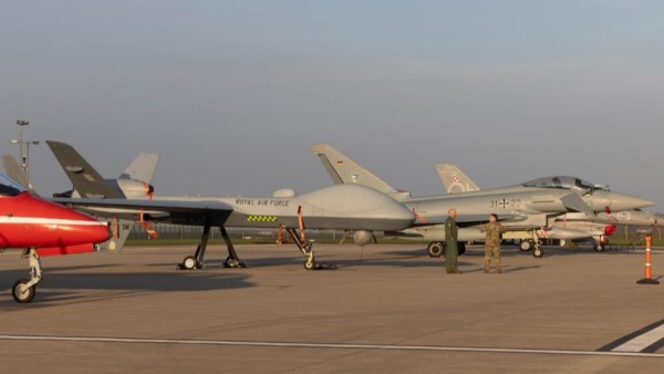 جانب من المناورة