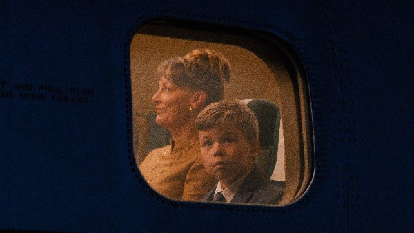 فيلم Propeller One-Way Night Coach