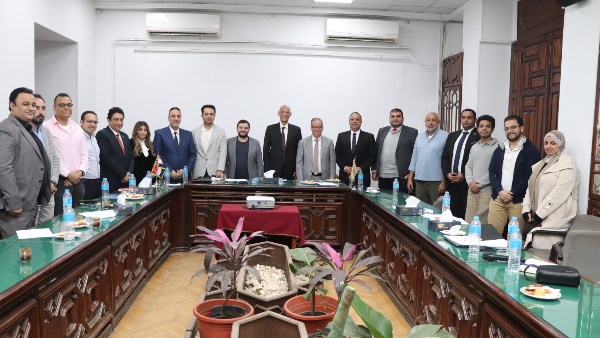 المشاركون في ندوة الطب الرياضي بين الممارسة والواقع