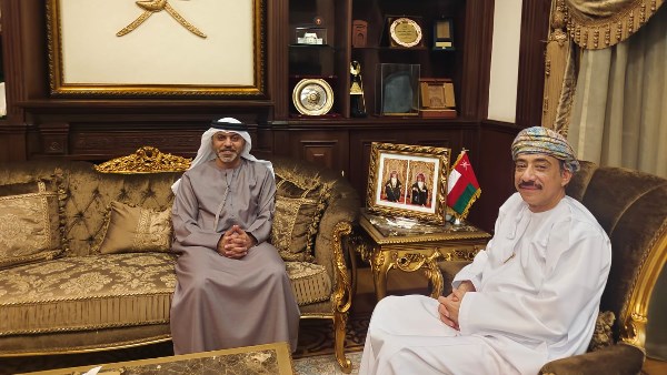 سفيرا عمان والإمارات بالقاهرة