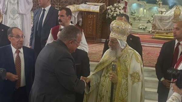 السفير أحمد جمال الدين يهنئ البابا تواضروس 