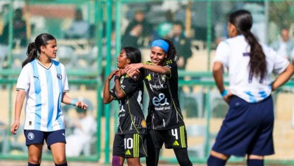 الأهلي وبيراميدز 